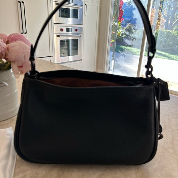 Cary Pebble Leather Crossbody Shoulder Bag - Black - Picture 2 of 14